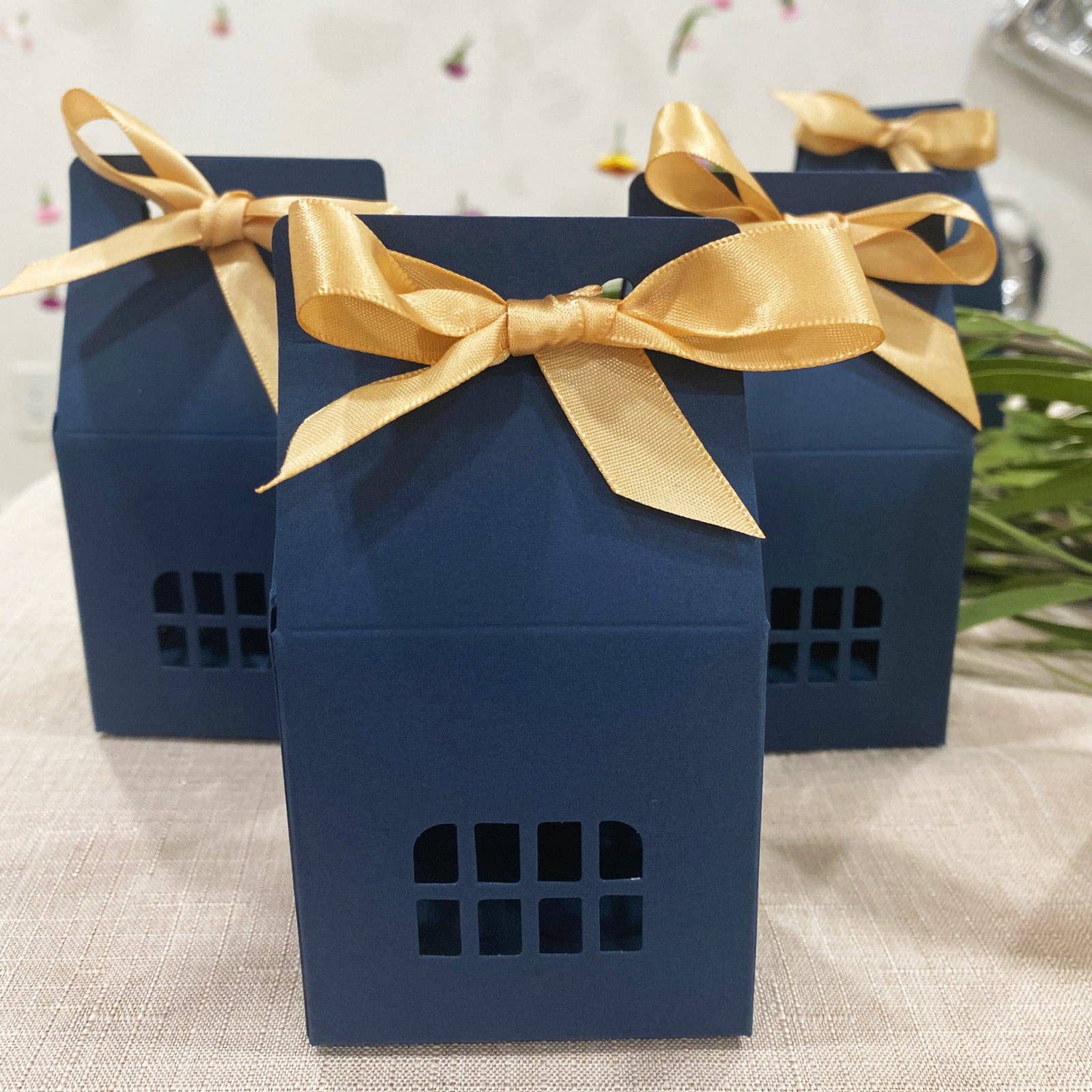 Wrapables.com - Vente Coffrets cadeaux - Boîtes cadeaux en forme de maison avec rubans, bleu7