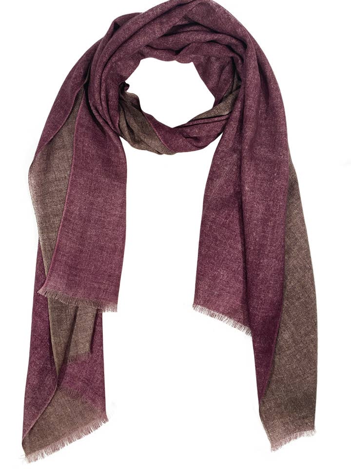 Sjaal in dubbele wijnrood/bruine kleur voor wholesale door Ama Pure