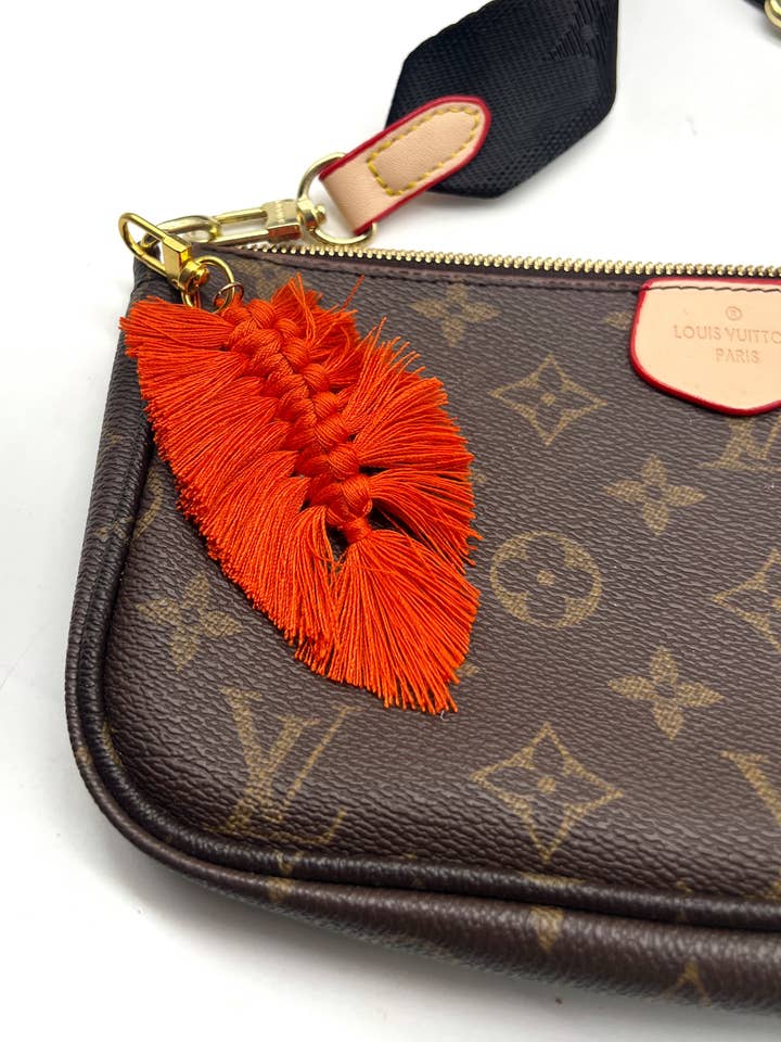 Porte-clés Charme de Sac Macramé Orange pour la vente par Baubles by B