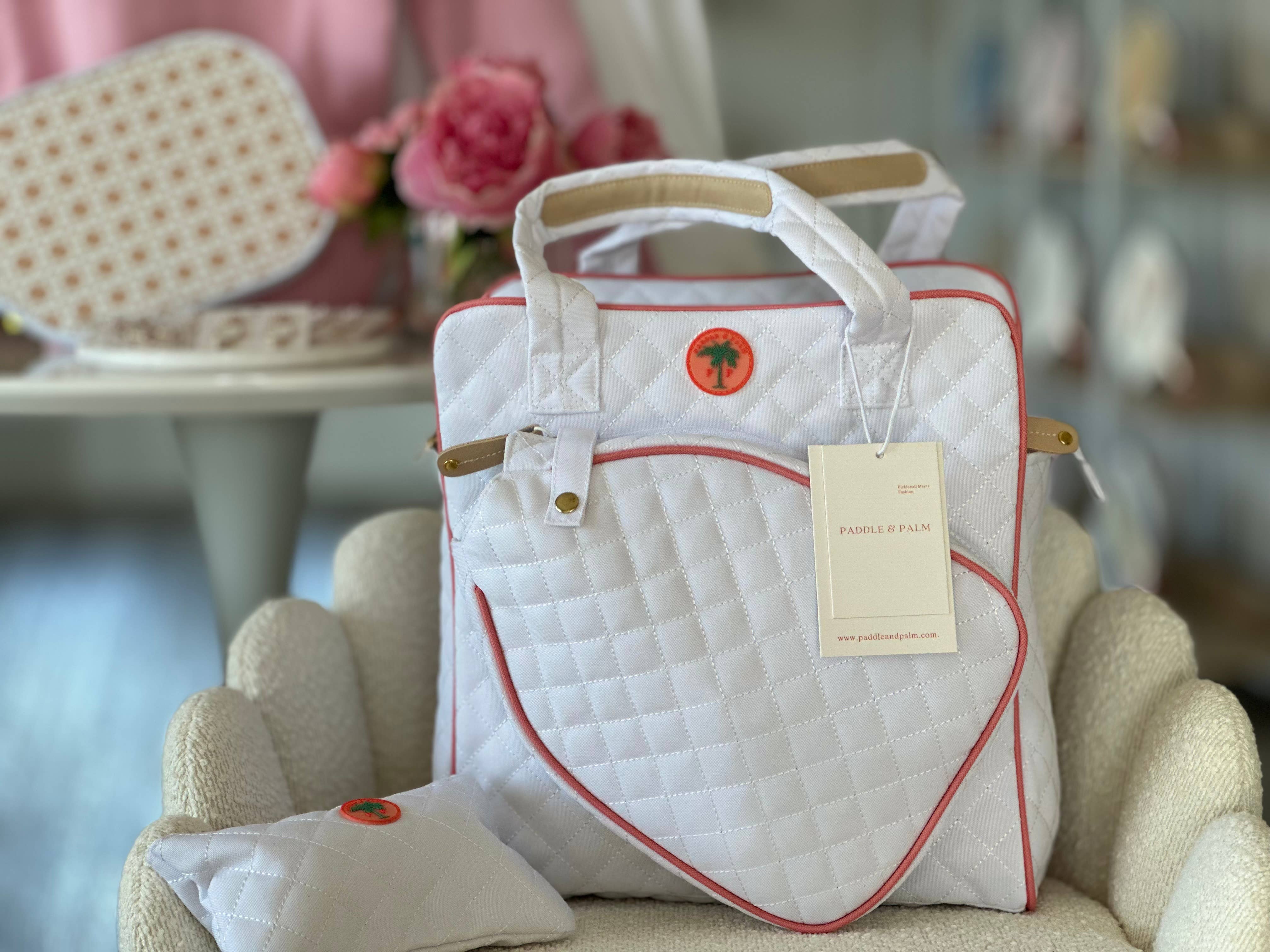 Paddle & Palm Pickleball - Wholesale Sporttas - Uniseks - Pickleball-draagtas van echt leer met accenten in perzikkleurige afwerking4