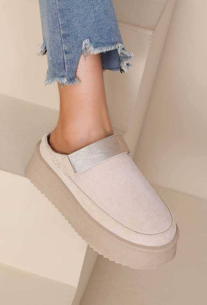 Joia Paris – wholesale Clogs – Women's – Fur-lined wedge clog with adjustable straps RU-178