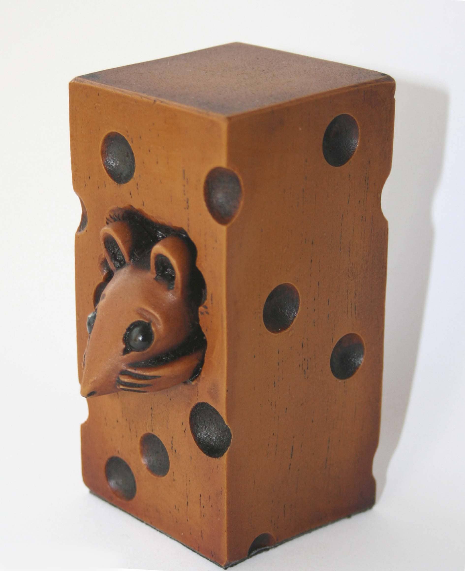 Oakapple Designs Ltd - Wholesale Decorative Figurine - Church Mouse Hiding In Cheese Reproduction Carving Ornament.4