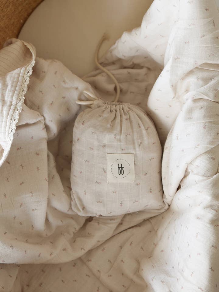 Lenzuolo in mussola per culla | Lucy per la vendita all'ingrosso da parte di Forever French Baby