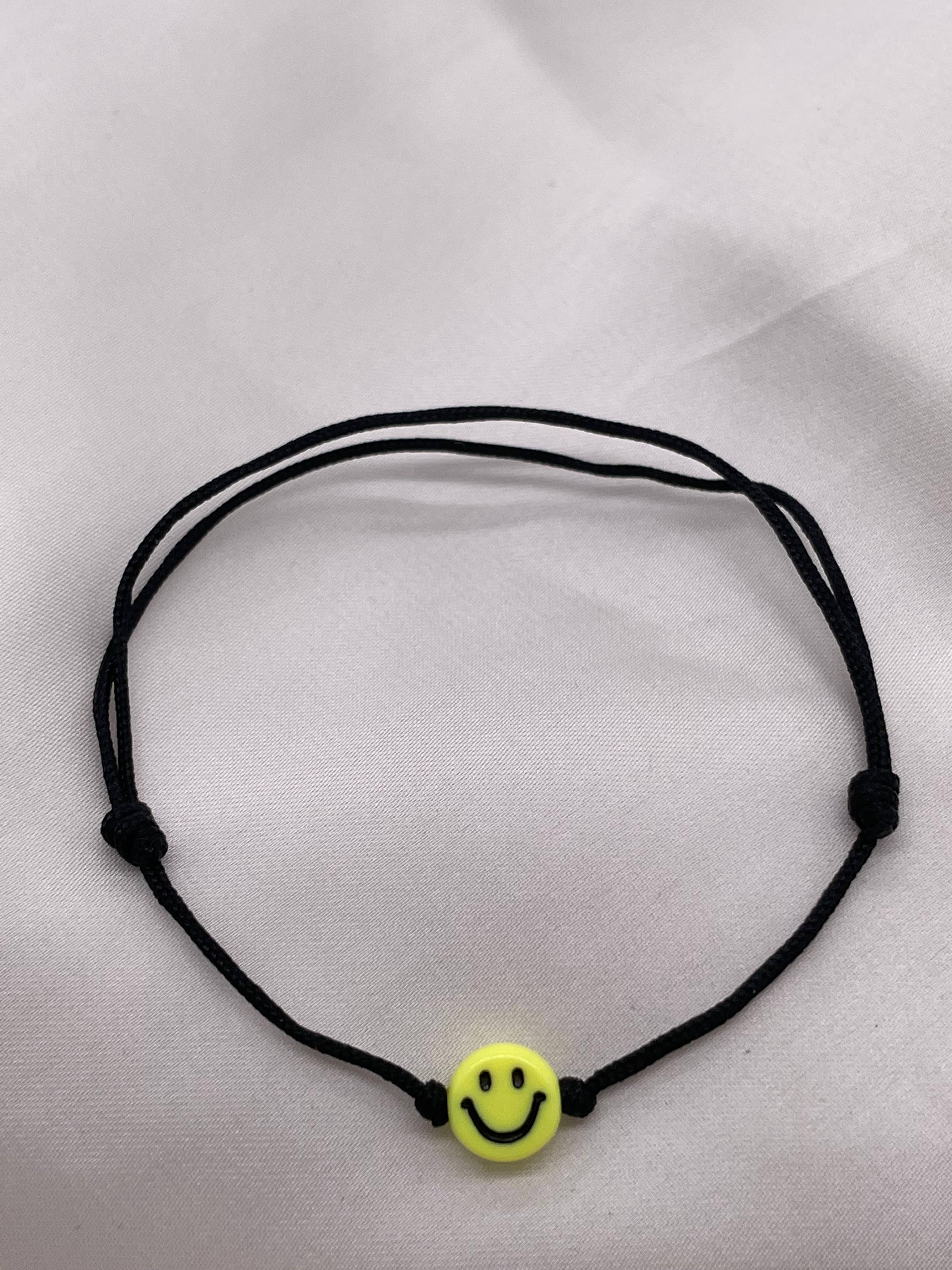 GLAM & GLORY Jewels made with love - Wholesale Woven/Braided Bracelet - Smile thong bracelet1