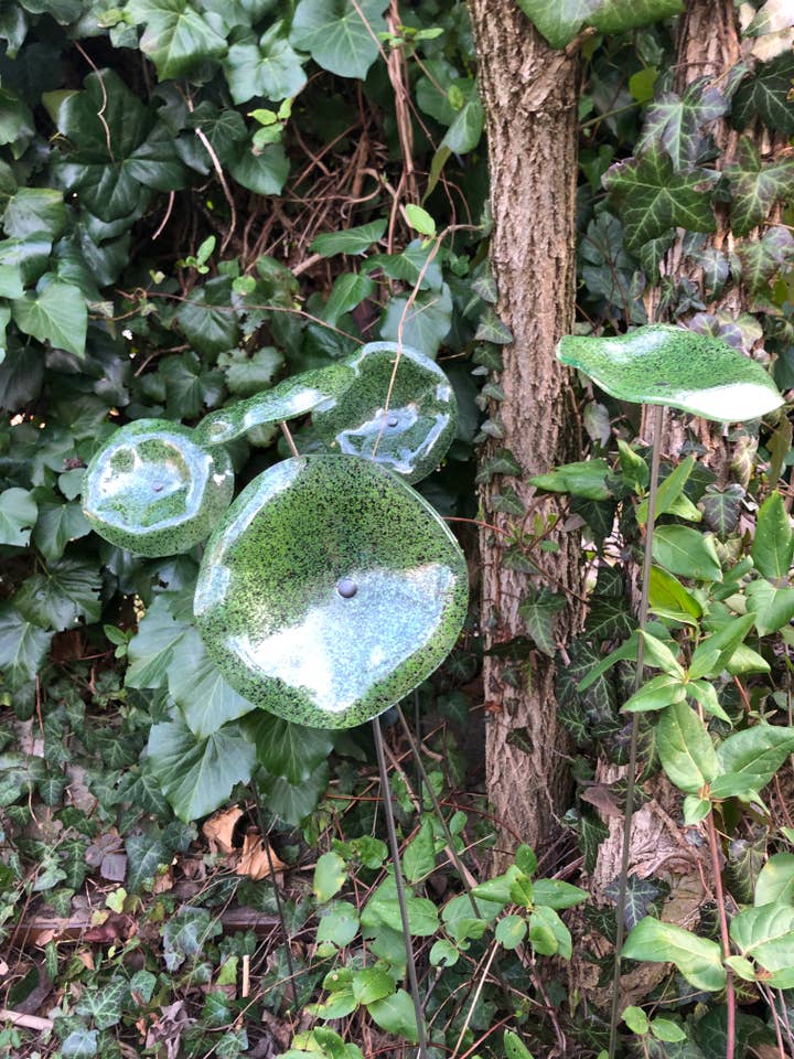 Medium glasblomst til udenfor i transp. -Grøn-Sort for engroshandel hos CARNEOL GLASS