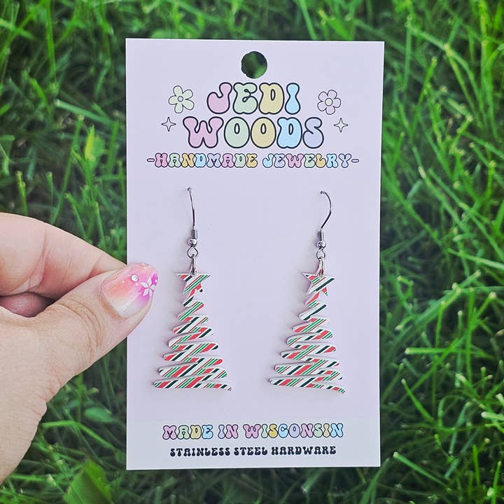 Jedi Woods LLC – Brincos de argola por atacado – Brincos de Árvore de Natal Ondulada Multicolorida1