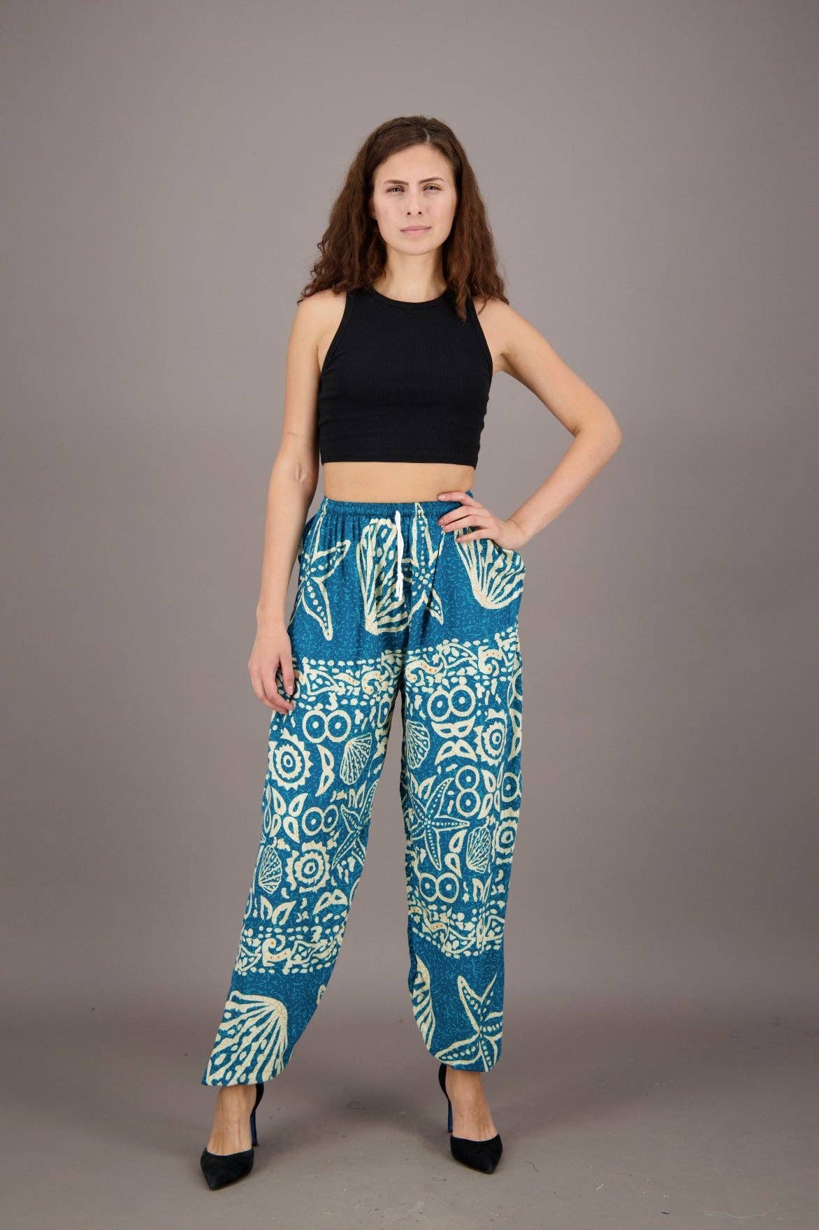 Colores surtidos Pantalones de resort con estampado de estrellas de mar y estrellas de mar THP-9172 de venta al por mayor en Faire8