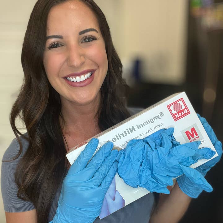 Banana Products, LLC - Wholesale Cleaning Gloves - Case of 1000 Nitrile Gloves (10 boxes of 100 gloves per box)3