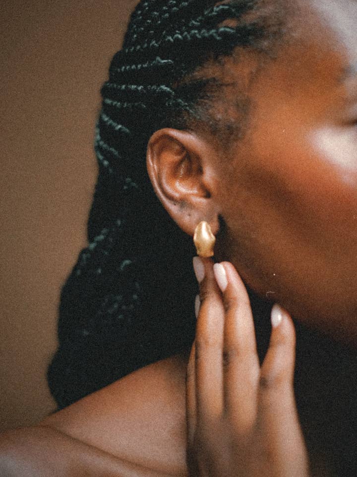 Känn örhängen för wholesale av RAQUEL POÇO JEWELLERY