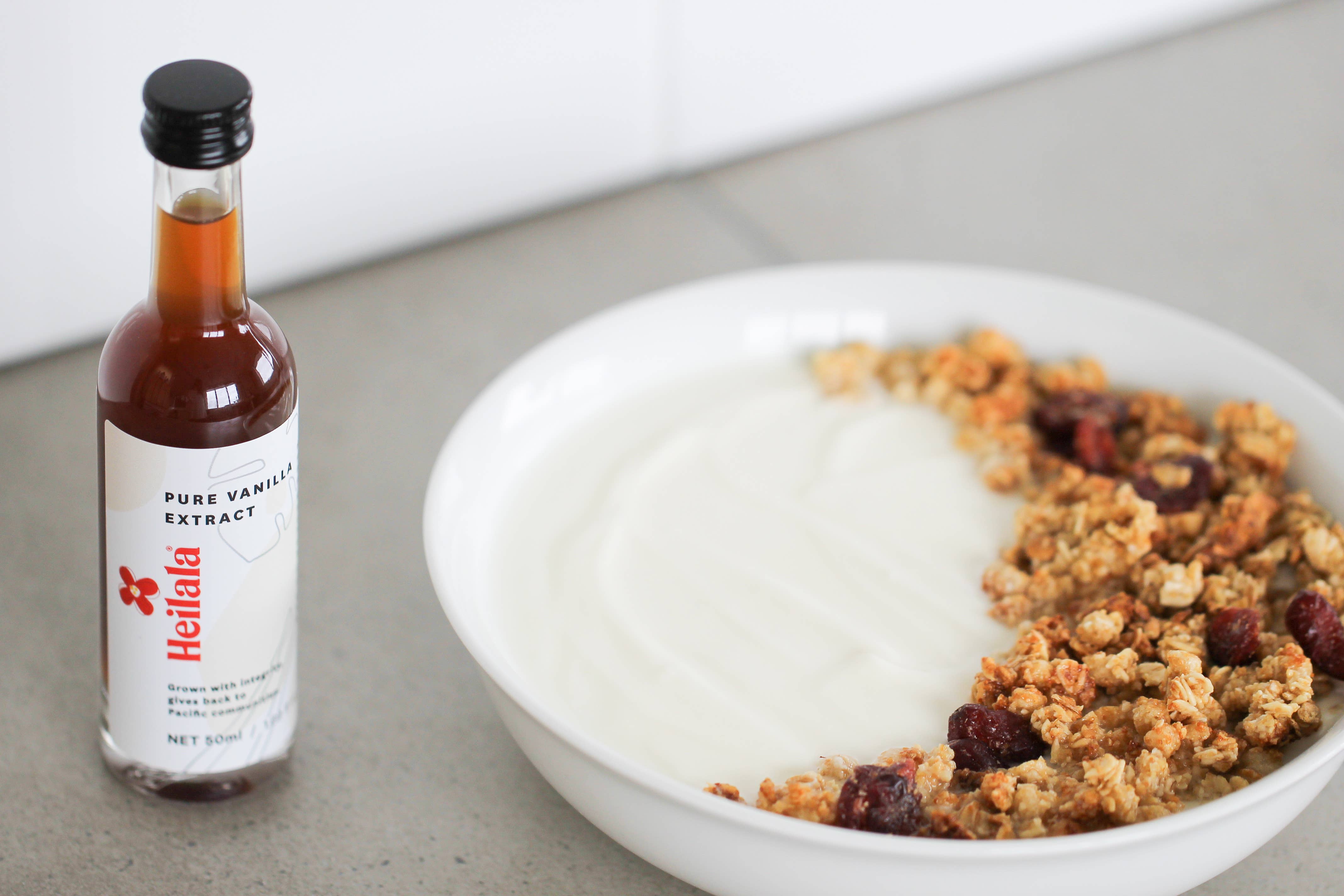 Heilala Vanilla - Wholesale Vanilla/Fruit Extract - Heilala Pure Vanilla Extract 1.69 fl Oz3