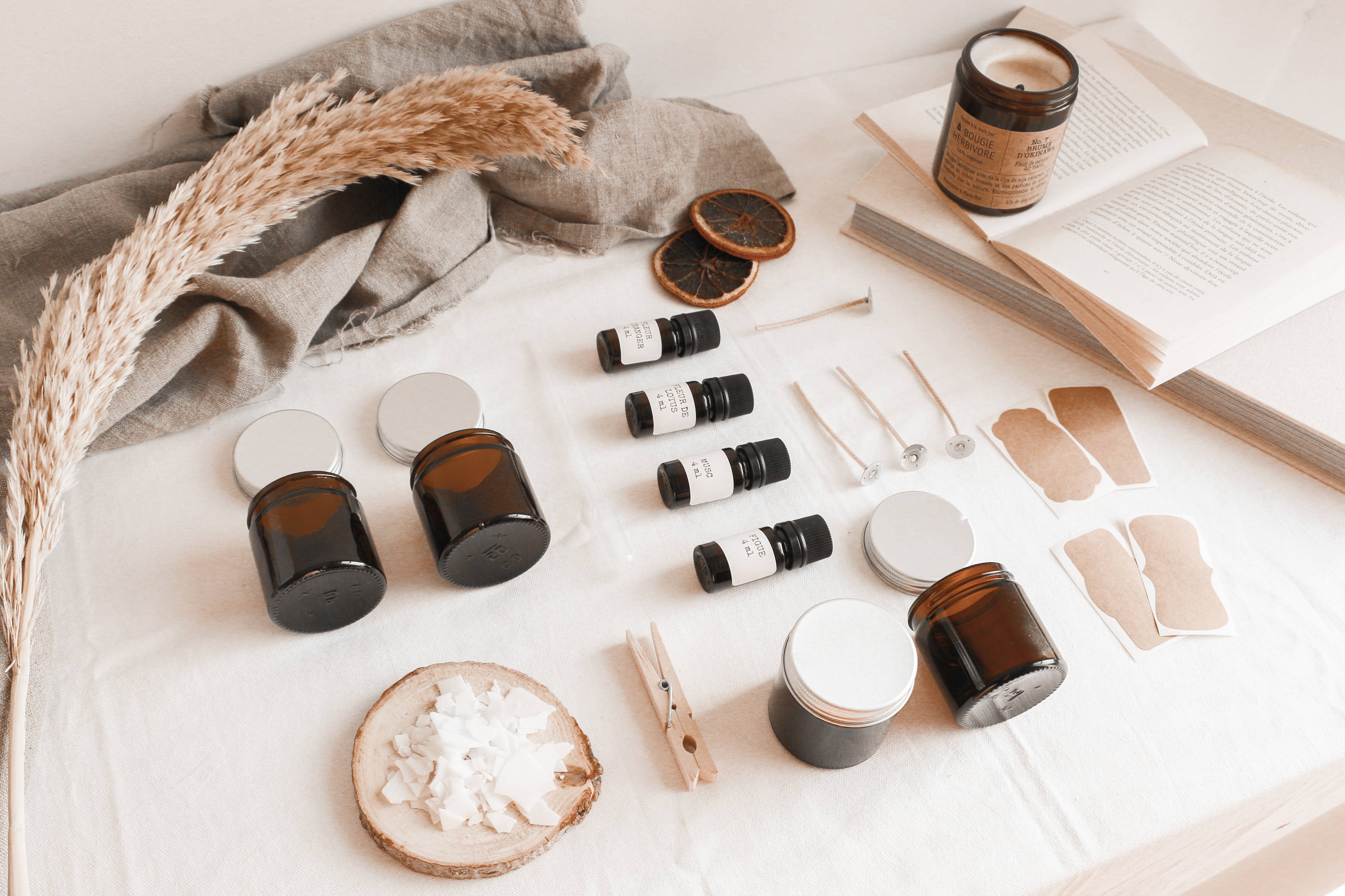 LA BOUGIE HERBIVORE - Wholesale DIY Craft Kit - DIY box - 4-candle making kit (Flowery) or (Woody)1