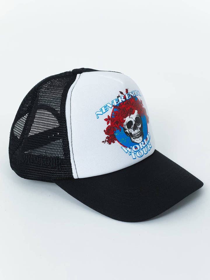 Casquette de camionneur noire Never-Ending pour la vente par World Tour