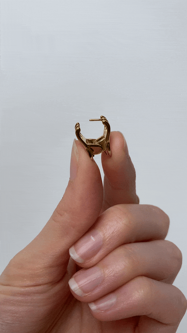 Coco Clem - Wholesale Hoop Earrings - Mini Claw Clip Hoops in 18K Gold Plated Stainless Steel9