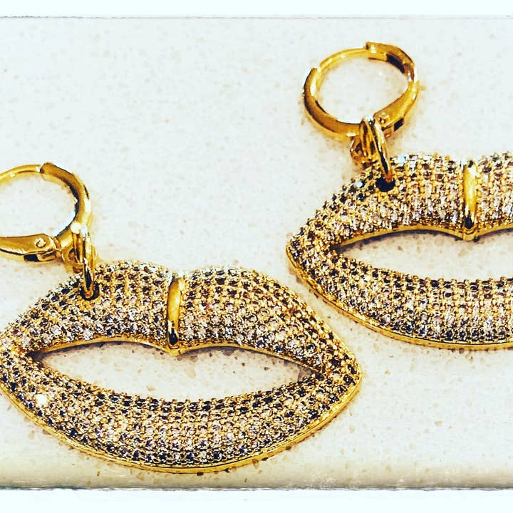 Huggies labbro dorato per la vendita all'ingrosso da parte di JAG/ged Edge Jewelry