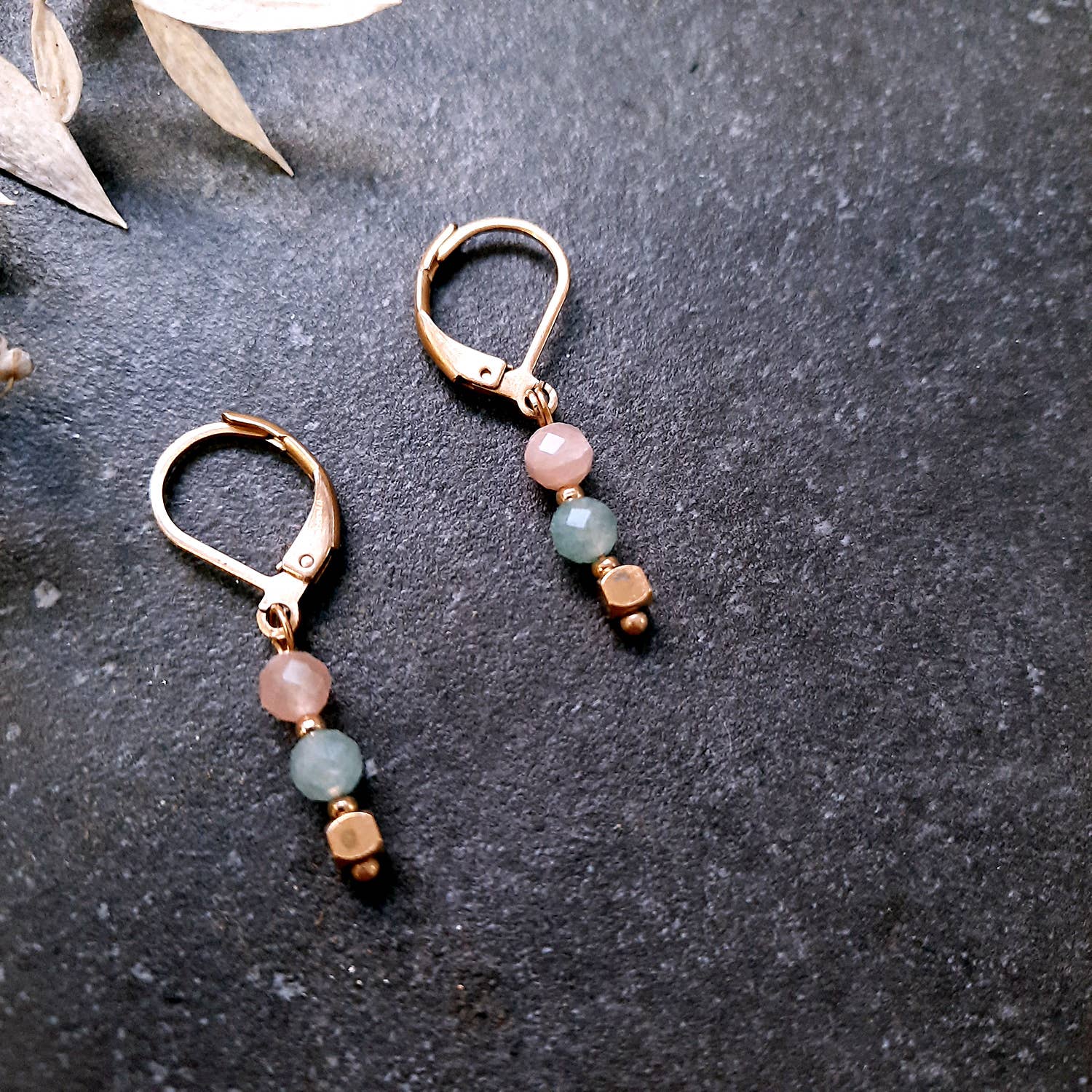 Ni une ni deux - Wholesale Dangle Earrings - Boucles d'oreilles pierres TALISMAN Rose et vert lagon3