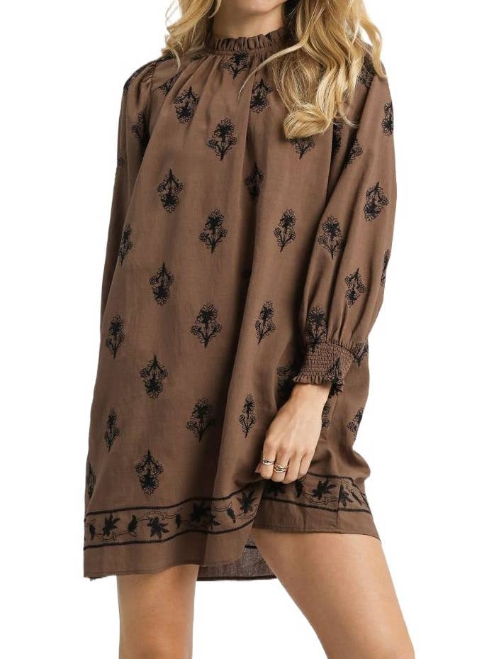 Mini-jurk met lange mouwen en geborduurd voor wholesale door Vanilla Monkey