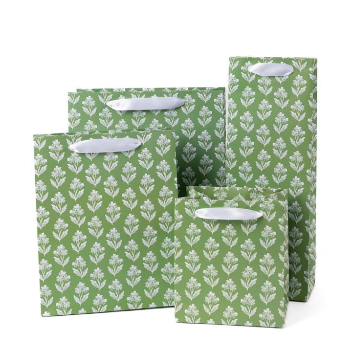 Oublie-moi Sac Cadeau de Sauge pour la vente par Elyse Breanne Design