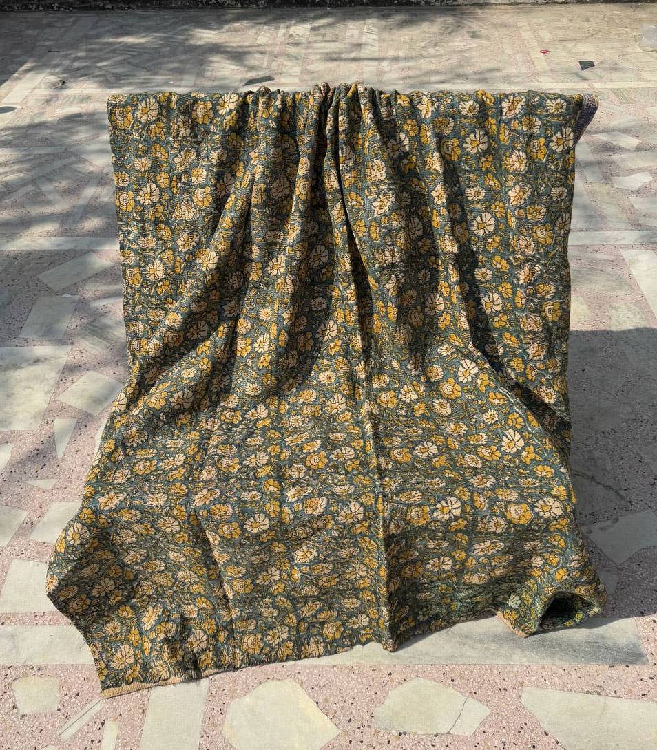 Bhawana Handicrafts - Wholesale Quilt - Old High Quality Vintage Cotton Kantha Bagru Printed Quilts