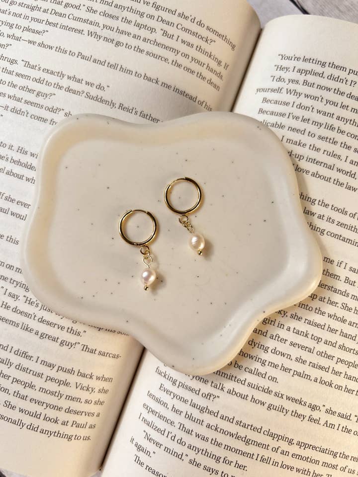 Pequeños colgantes de perlas para venta al por mayor de Lua Clay Co