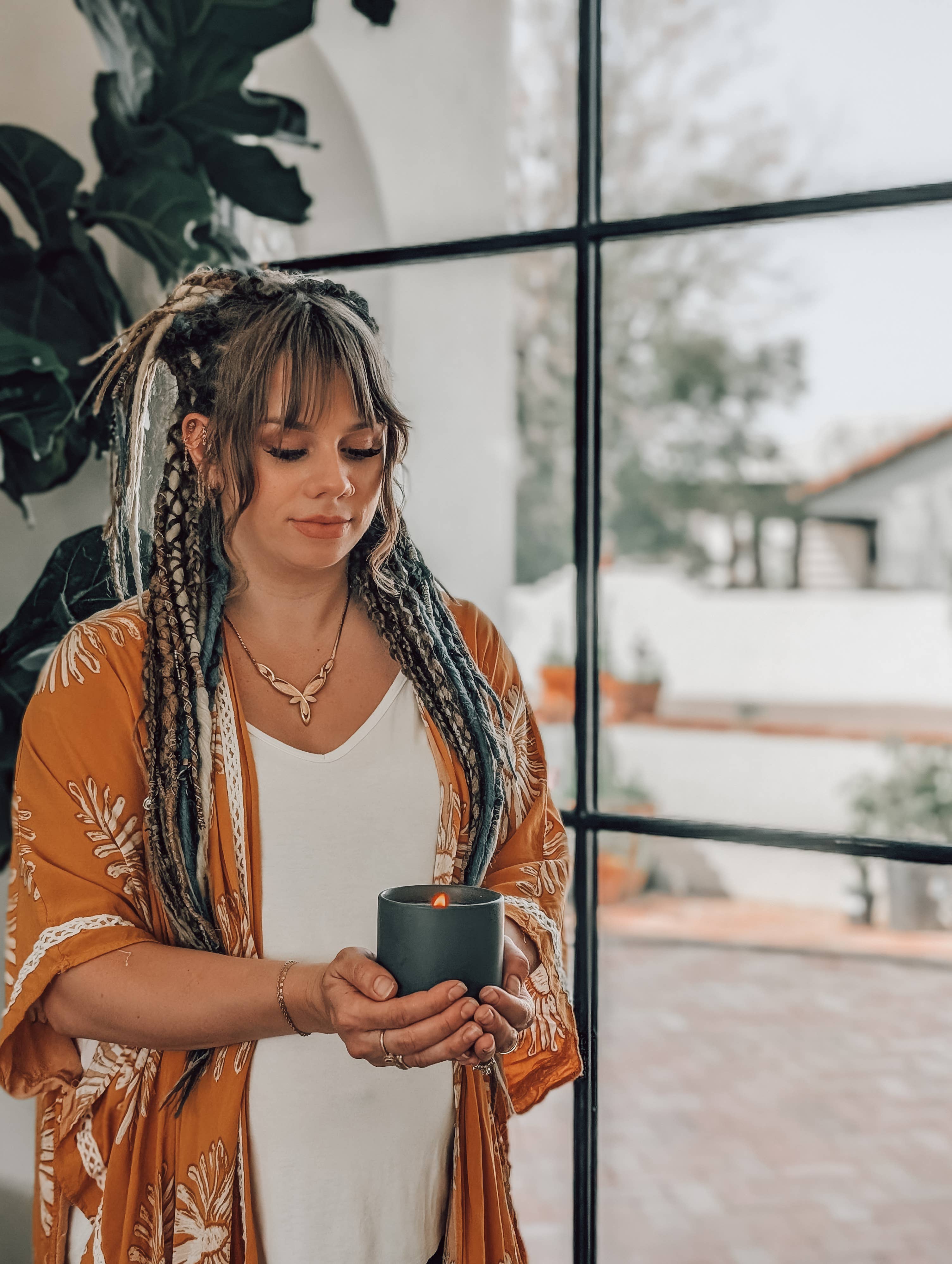 The Modern Sonoran – Vela em jarro/copo por atacado – Vela Boho de Cânhamo Rutina Antiga: Olíbano e Âmbar 141 g4