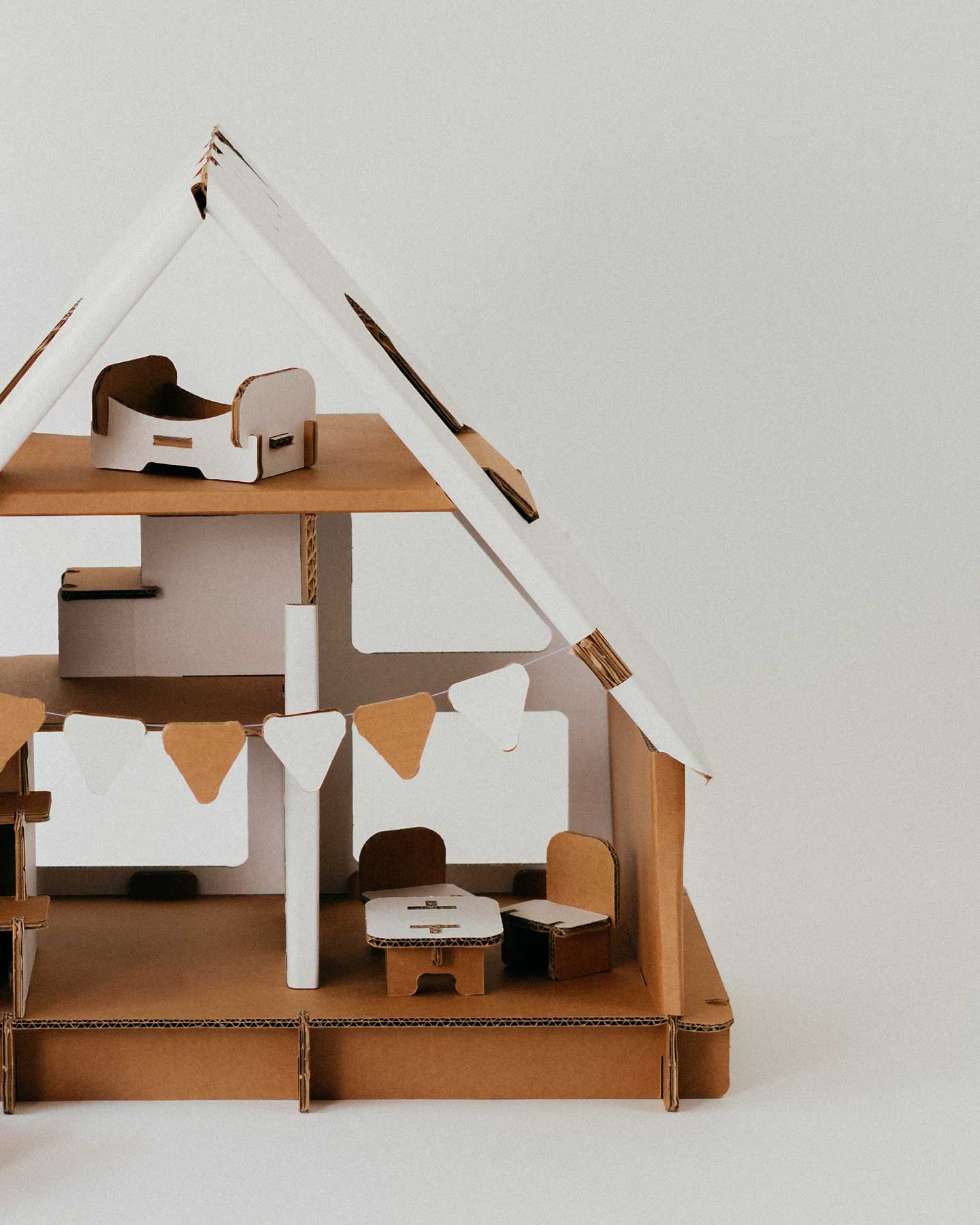 Papperlapapp – Großhandel Spielzeugset – Kinder – Puppenhaus *Tiny Tales Playhouse*2