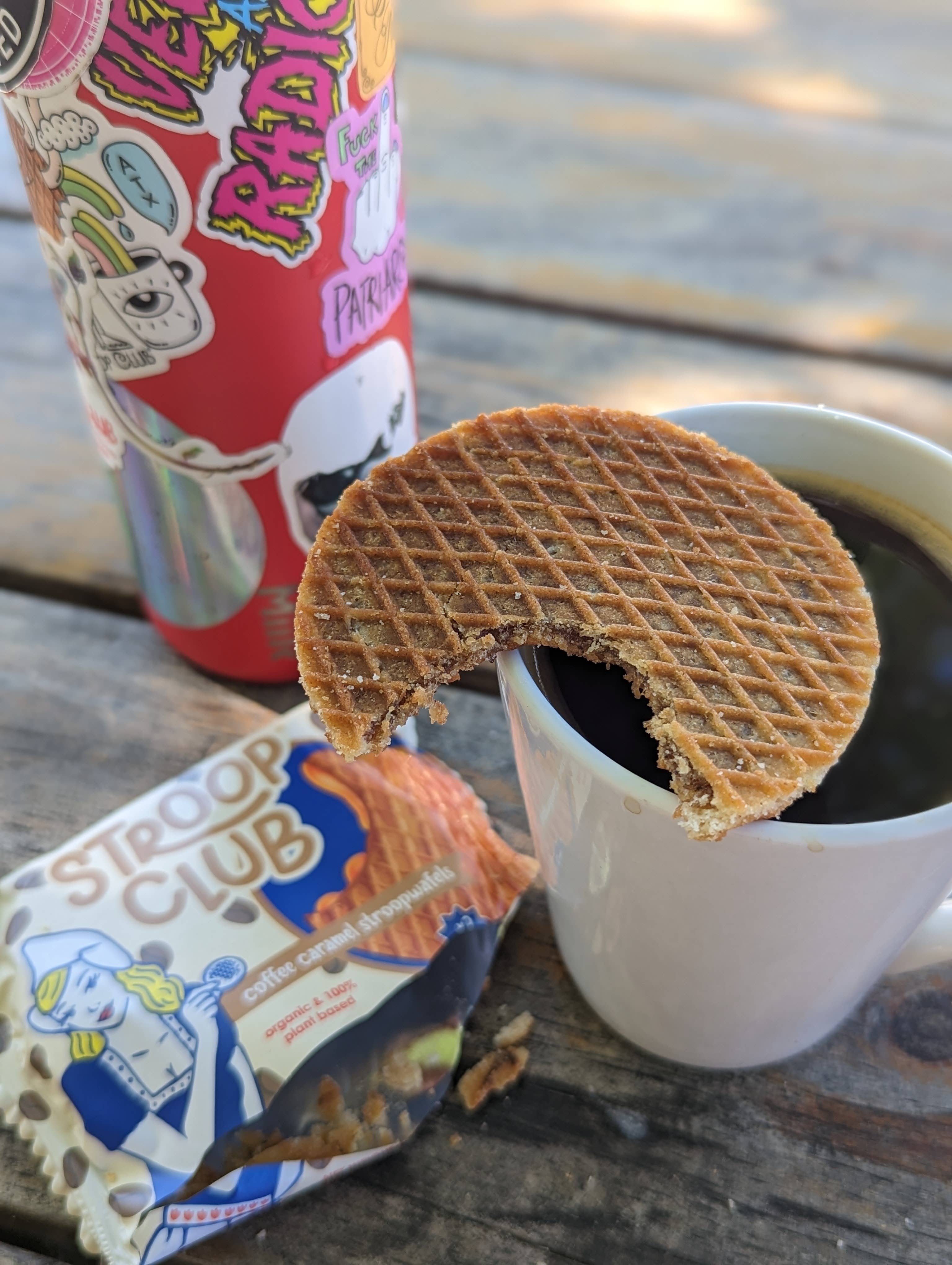 Goodness Goodies – wholesale Biscuit – Traditional Caramel Vegan Stroopwafel 12 x 2 packs 1