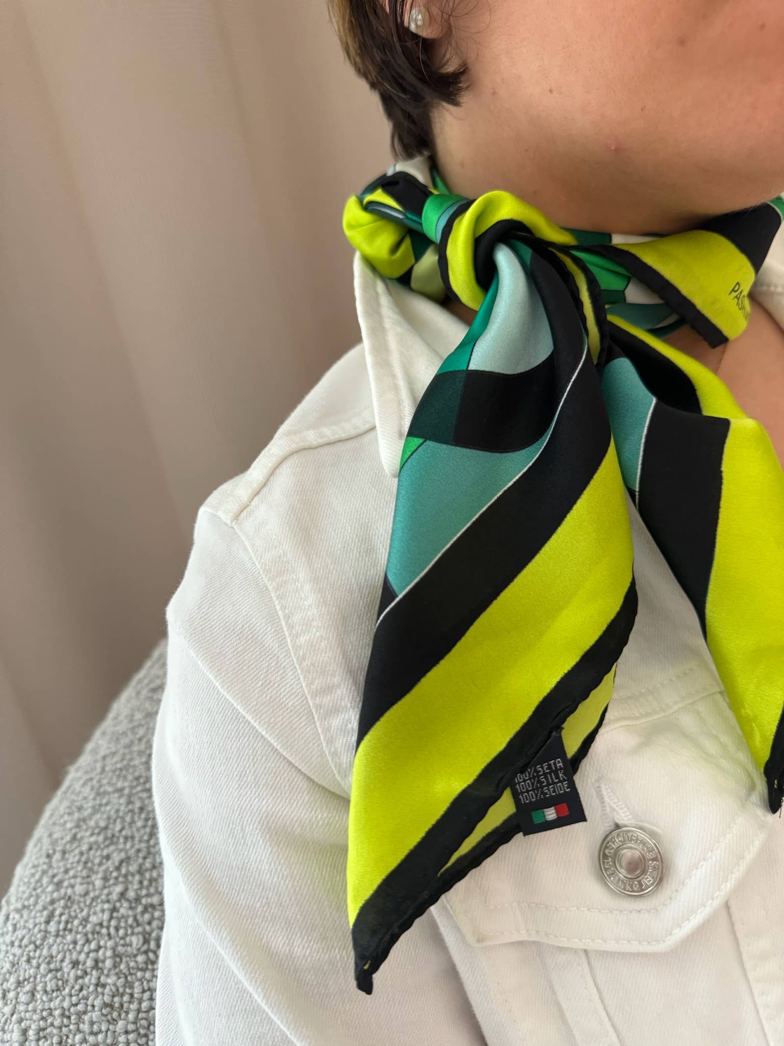 Pashmisy - Wholesale Scarf - Women's - Kelly Green Contour Square Silk Scarf3