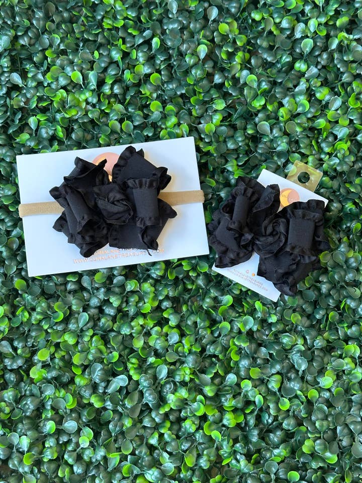 Black Classic Medium Ruffle for wholesale by Luna Lane treasures