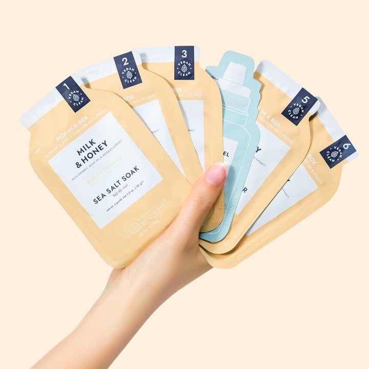 VOESH New York - Wholesale Nailcare Set - Pedi in a Box Ultimate 6 Step Milk and Honey