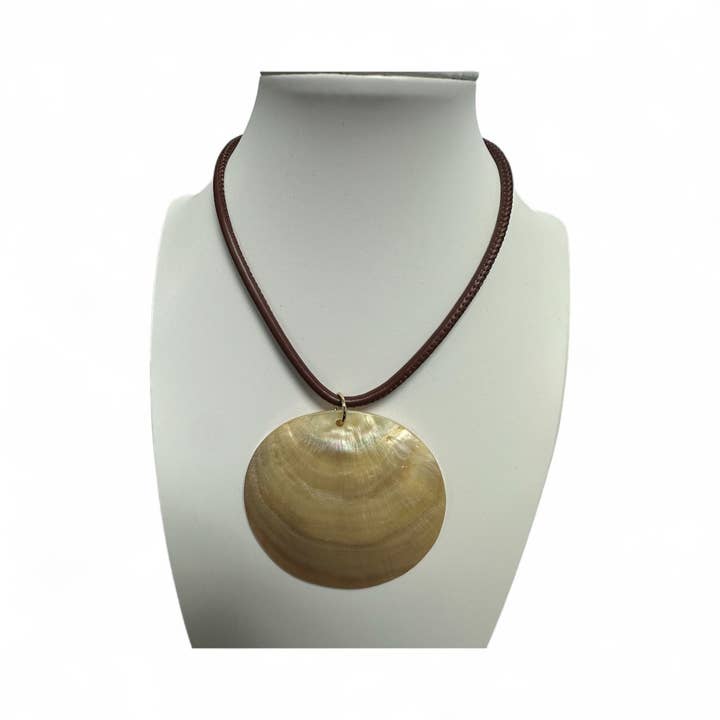 Simply Jewels - Wholesale Beaded/pearl necklace - LEATHER CORD WITH SEASHELL PEARL ADJUSTABLE WITH GOLD TEXTURED BEAD1