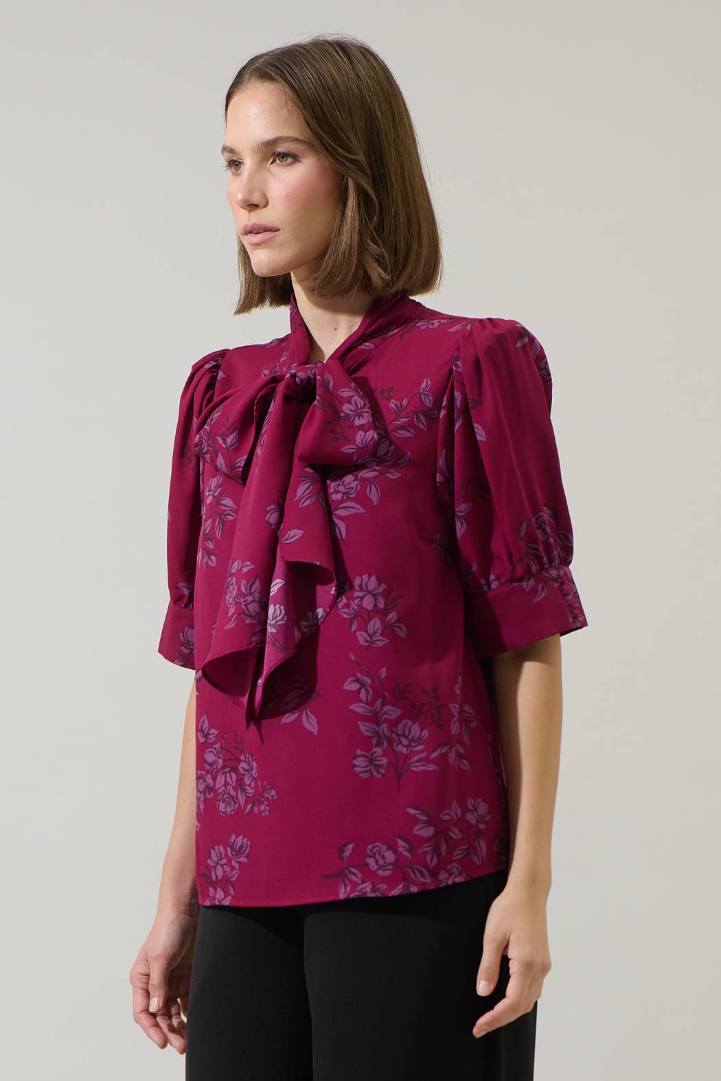 MAGENTA-MULT Zurum Floral Floss Bluse mit Blumenkrawatte für den Großhandel auf Faire2