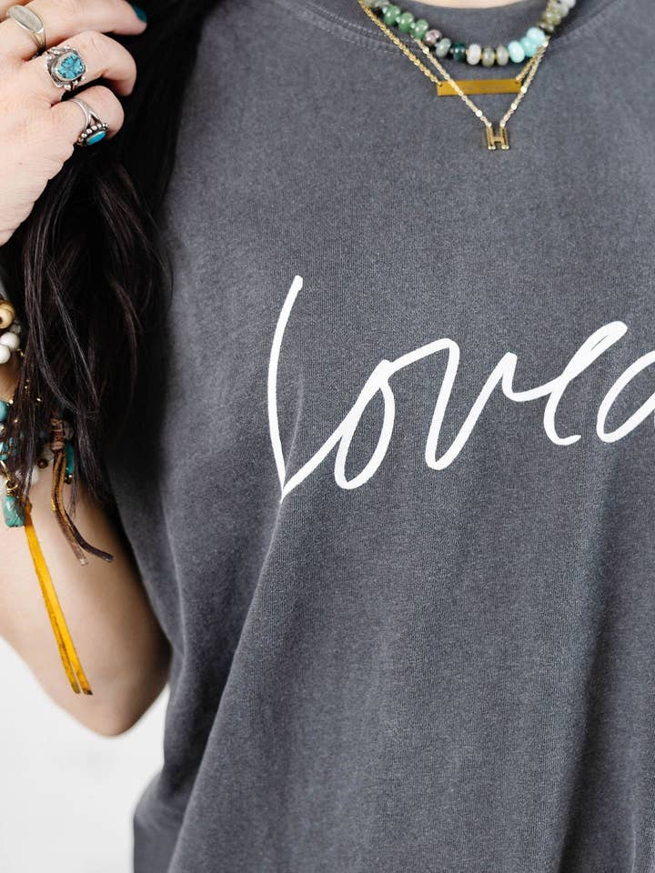 Adorado Manga Curta-Carvão por atacado de The Brave Mama Co