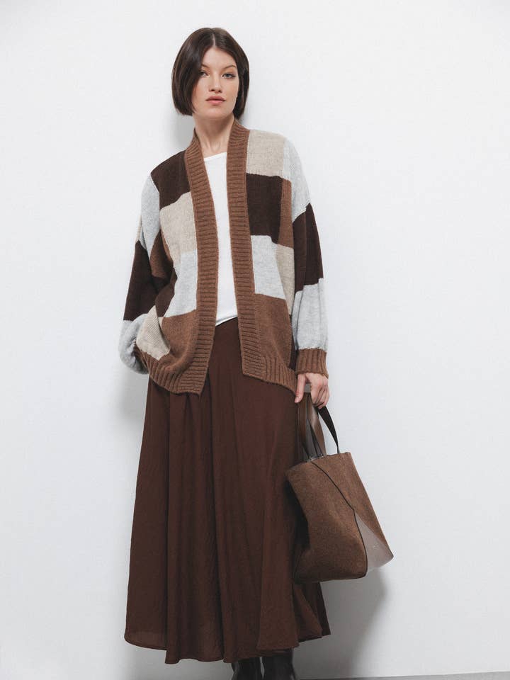 Stickad kofta med geometriskt mönster (431972-19) för wholesale av Lanidor