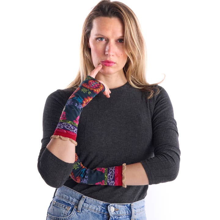 Nirvana-made mittens for wholesale by Dub & Drino