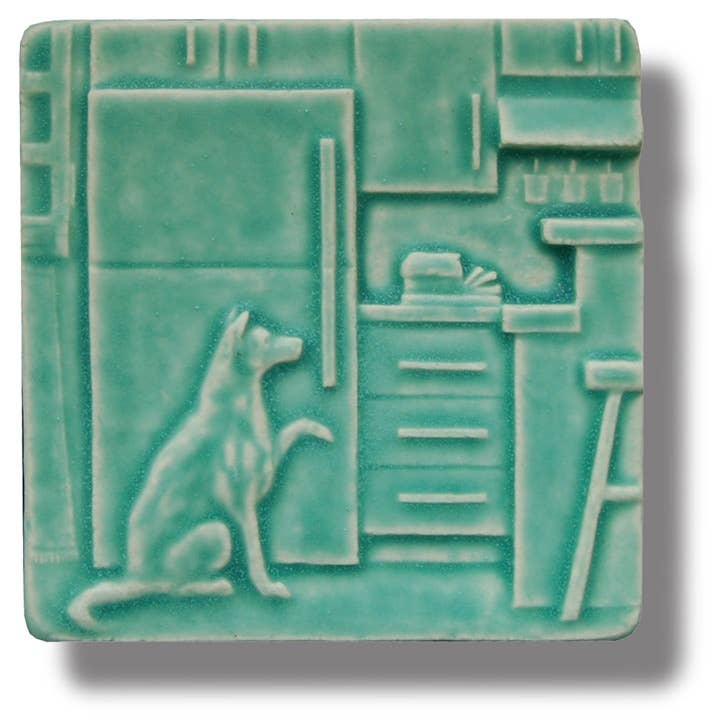 Charmante Cottagecore-Hundekachel: Keramische Porzellan-Wanddekoration für den Großhandel von Whistling Frog Tile Inc.