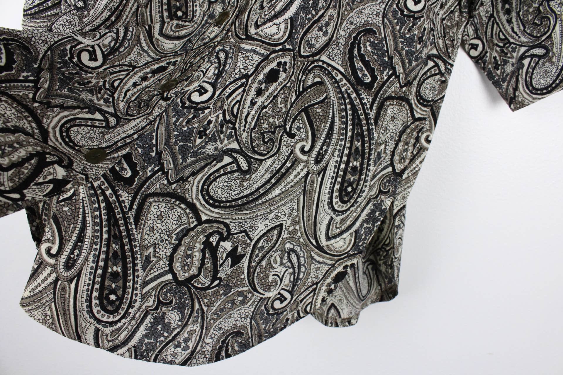 Sun's Out! - Wholesale Button Down Shirt - Women's - Vintage Short-Sleeve Button Up Blouse - Original Length30