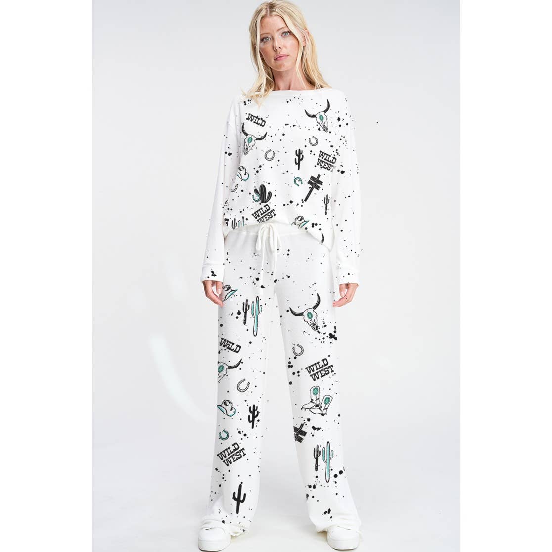 Phil Love - Wholesale Lounge Set - Women's - Wild west soft lounge wear set6