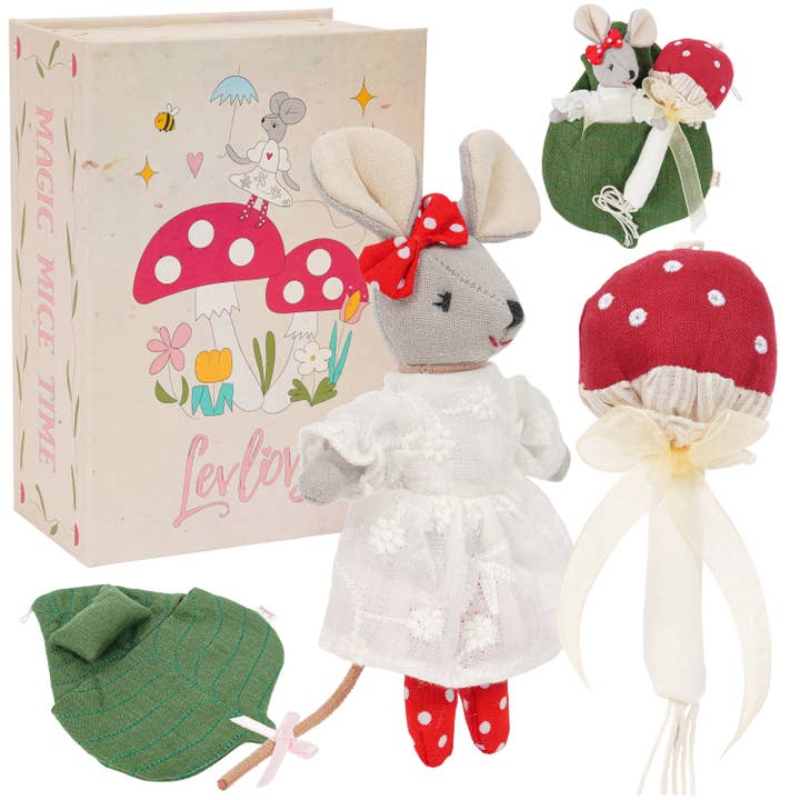 Mouse and the Mushroom Wonder Forest Set Red for wholesale by LEVLOVS