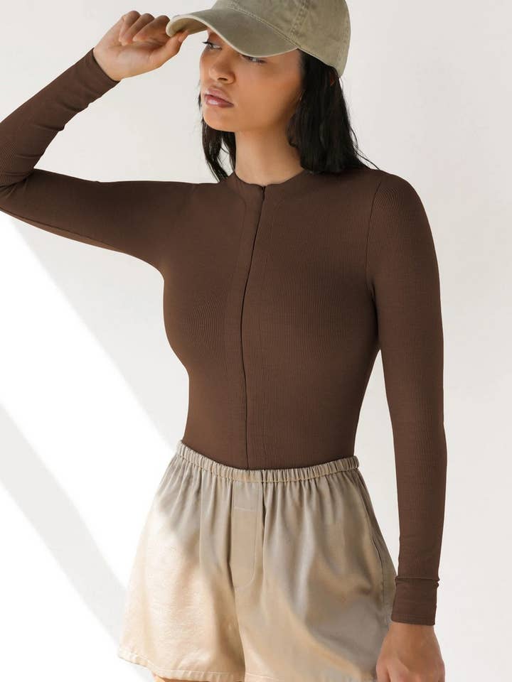 Lily Clothing - Wholesale Bodysuit - Women's - SEXY ZIP UP LONG SLEEVE TOPS BODYSUITS_CWSBS01107