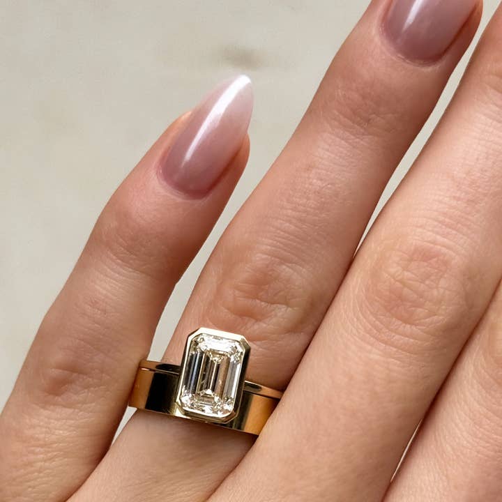 D'DAS Diamond & Jewellery - Wholesale Band/Stacked Ring - 18k Gold Emerald Cut Lab Grown Diamond Art Engagement Ring