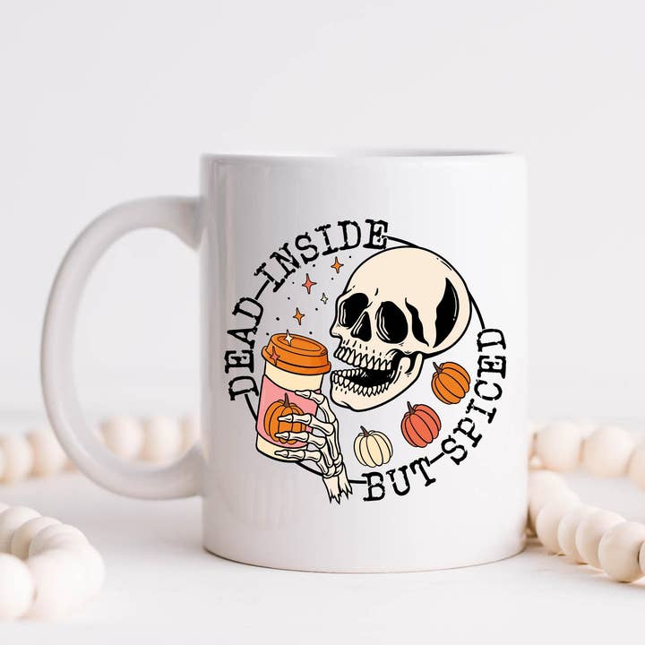 Tasse à café Dead Inside But Spiced, décoration automnale, motif citrouille pour la vente par Hm Mugs