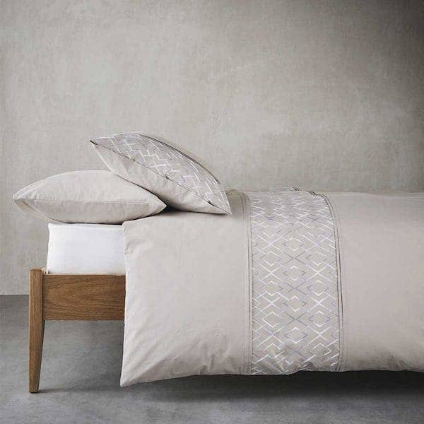 Conjunto de Edredão Kaiko em Taupe por atacado de TEXTURED LIVES