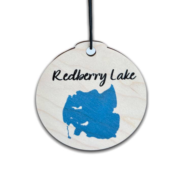 Redberry Lake-ornament voor wholesale door Sticks & Doodles
