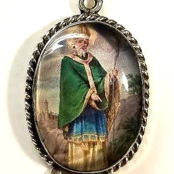 Pendentifs de portrait iconiques dévotionnels avec chaîne en argent de 18 po pour la vente par Costello International