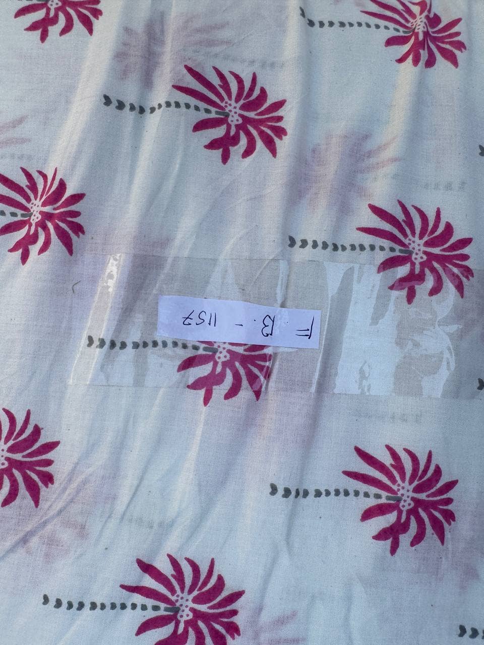 Bhawana Handicrafts - Vendita all'ingrosso Tinte per tessuti - Tessuto per abbigliamento femminile in cotone bianco stampato a blocchi2