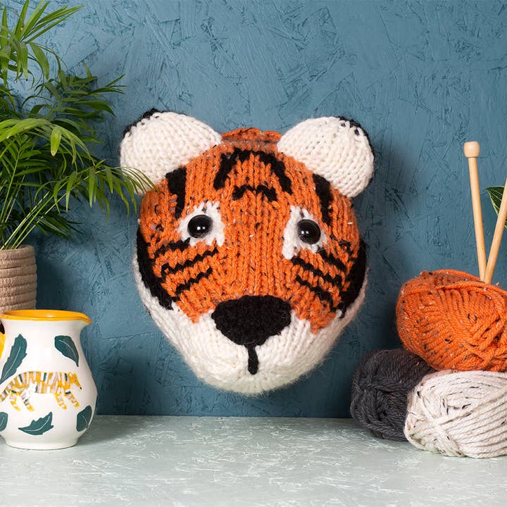 Sincerely Louise – wholesale – Giant White Tiger Head Knitting Kit