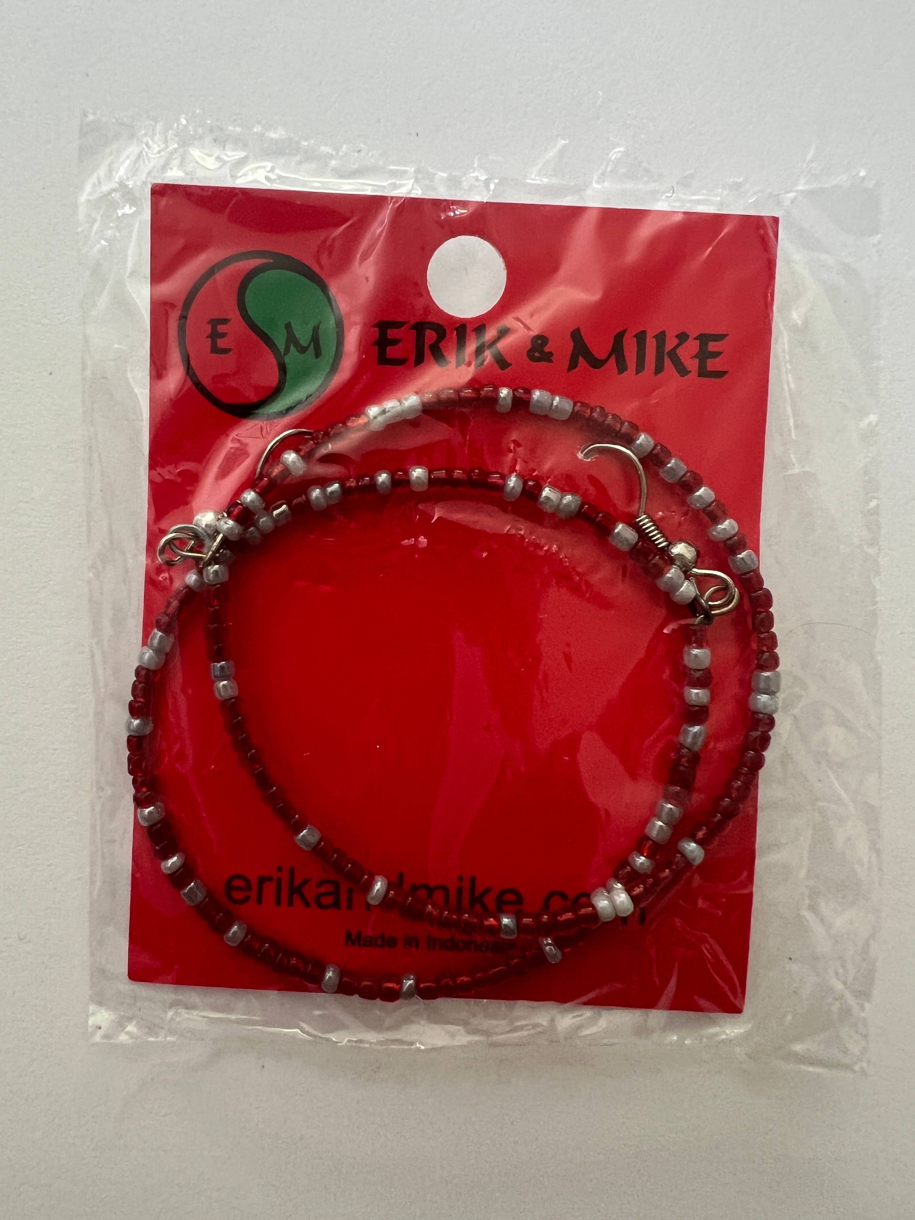 Erik & Mike - Vendita all'ingrosso Orecchini pendenti - Orecchini Game Day a forma di cerchio in rosso e grigio2