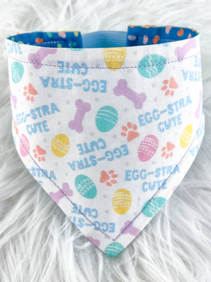Bandana élastique réversible pour chien – Œufs de Pâques & Bonbons Jelly Beans pour la vente par Blonde Sausage Co.