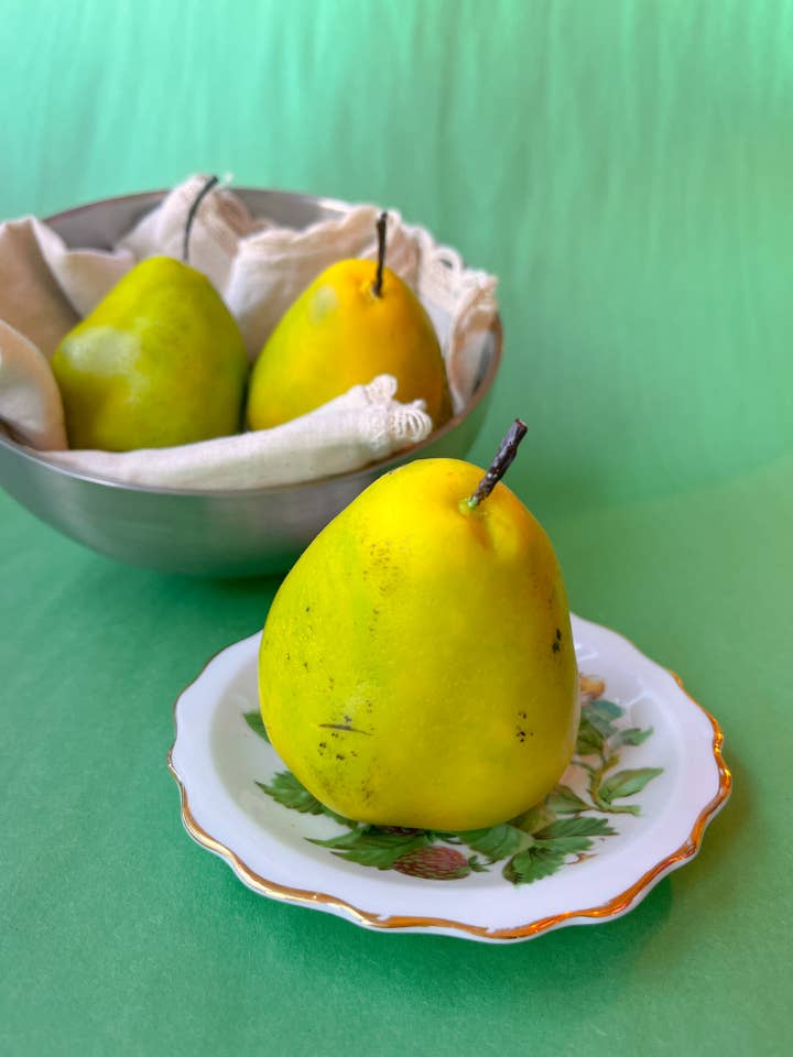 La Pera - Pear Candle for wholesale by The Wednesday Co