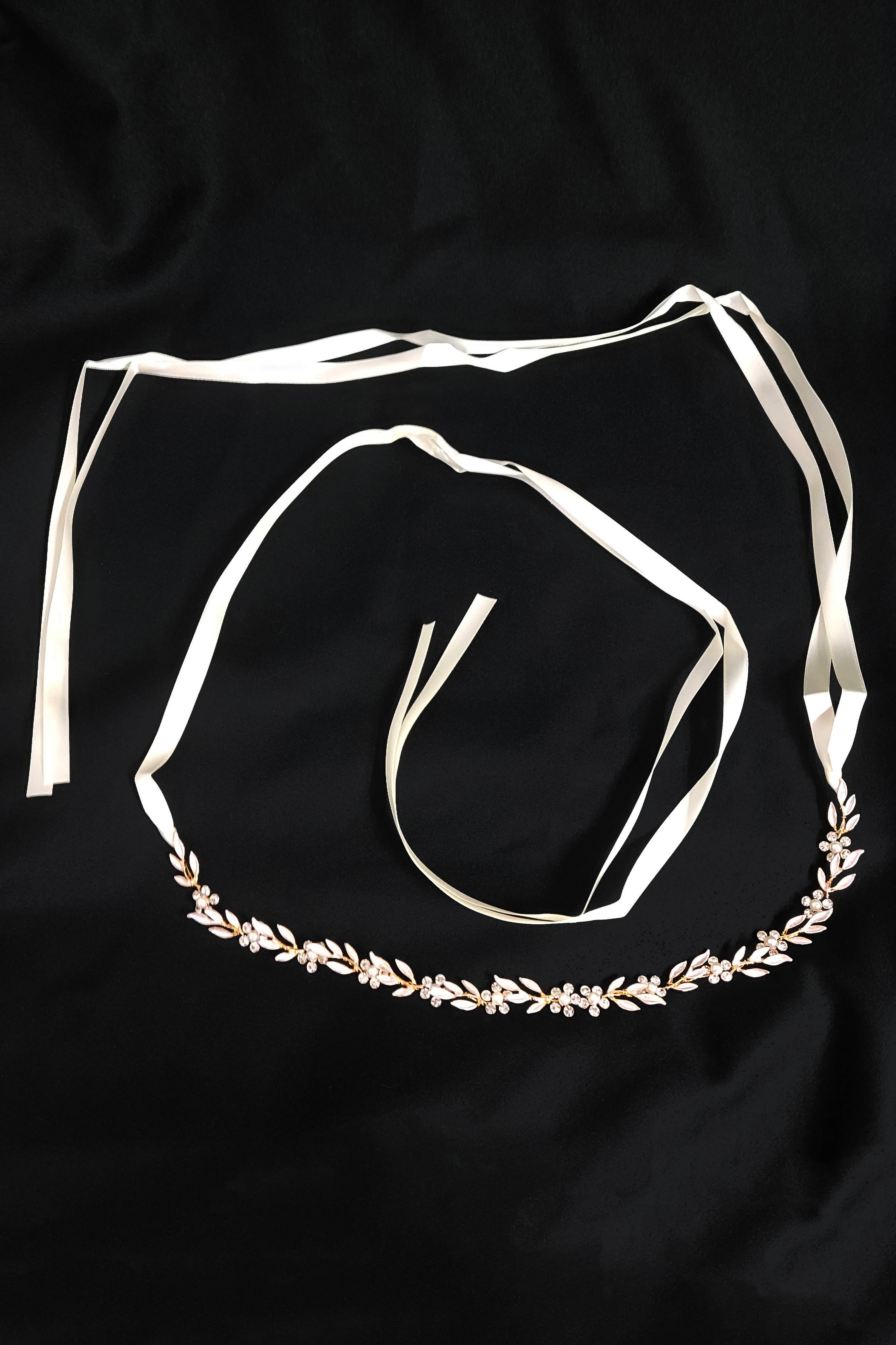 Chicas – wholesale Belt – Women's – Crystal Flower Belt With Ivory Ties 59215-7